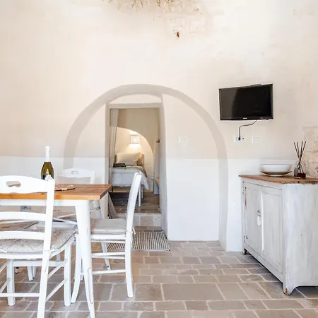 Trullo Ugo Carovigno