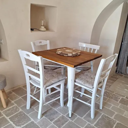 Holiday home Trullo Ugo